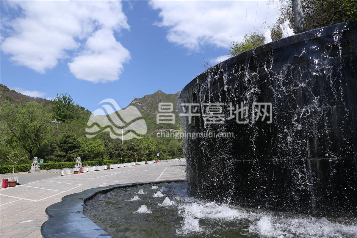 景仰园陵园水系景观
