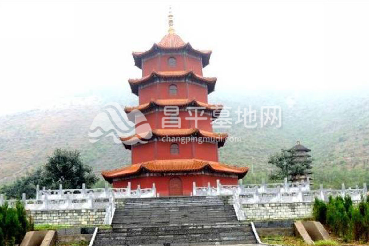 皇家龙山陵园宝塔