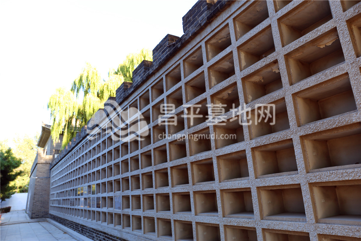 通慧陵园临官骨灰墙