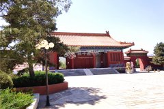 墓区入口