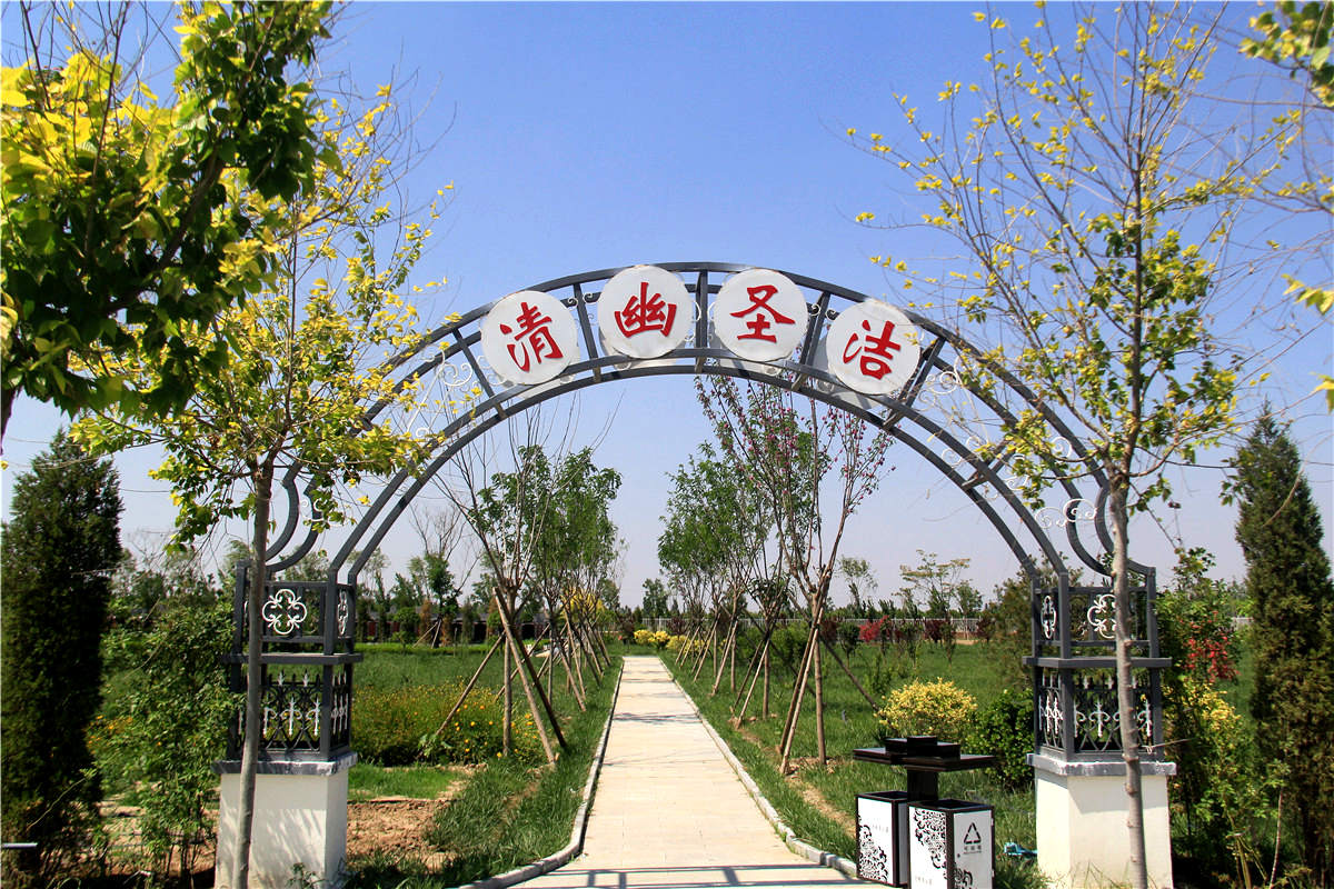 清幽圣洁大门
