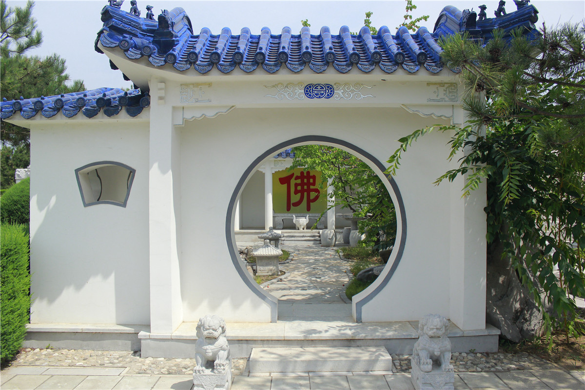 门一角